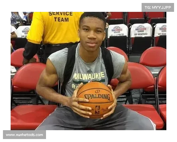 如何了解字母哥的国籍背景以及成长经历探寻